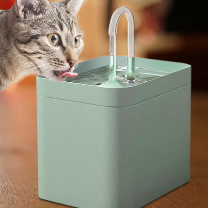 Fontaine à eau silencieuse pour chat et petit chien – Rechargeable – 1,5 L